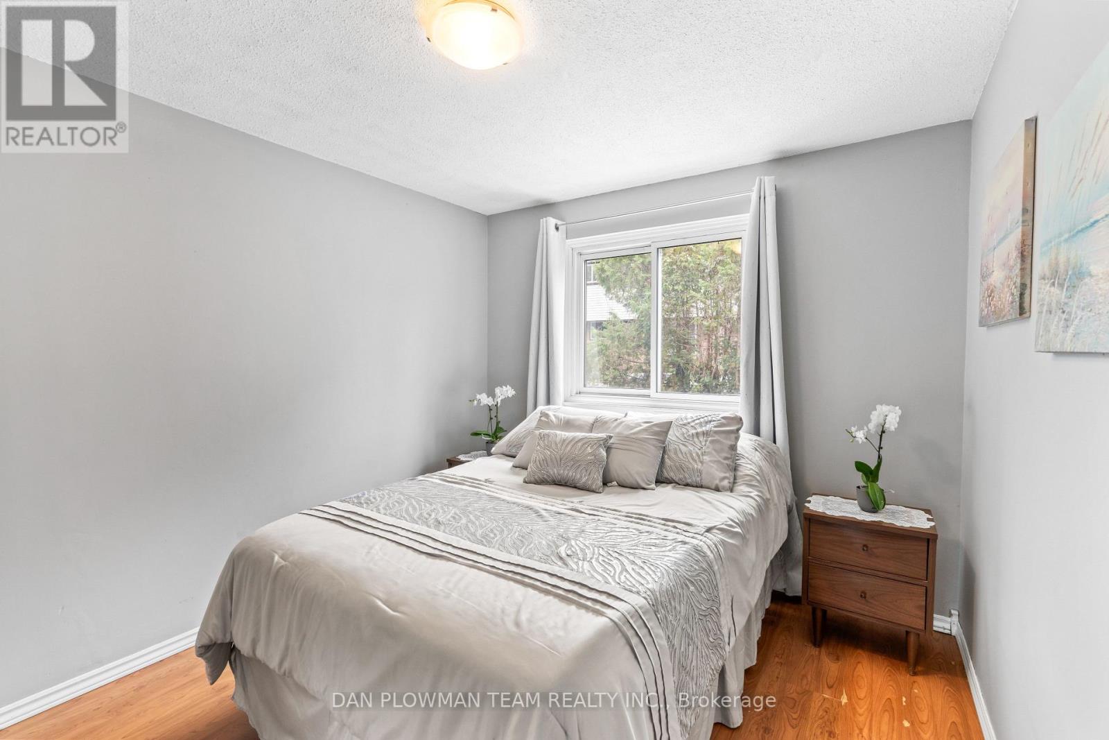 Photo 31 of 1264 Venus Crescent, Oshawa ON