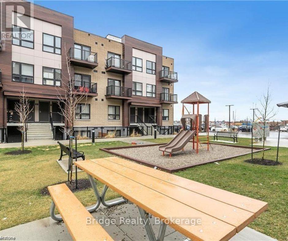 Photo 22 of K 14 40 Palace Street, Kitchener ON