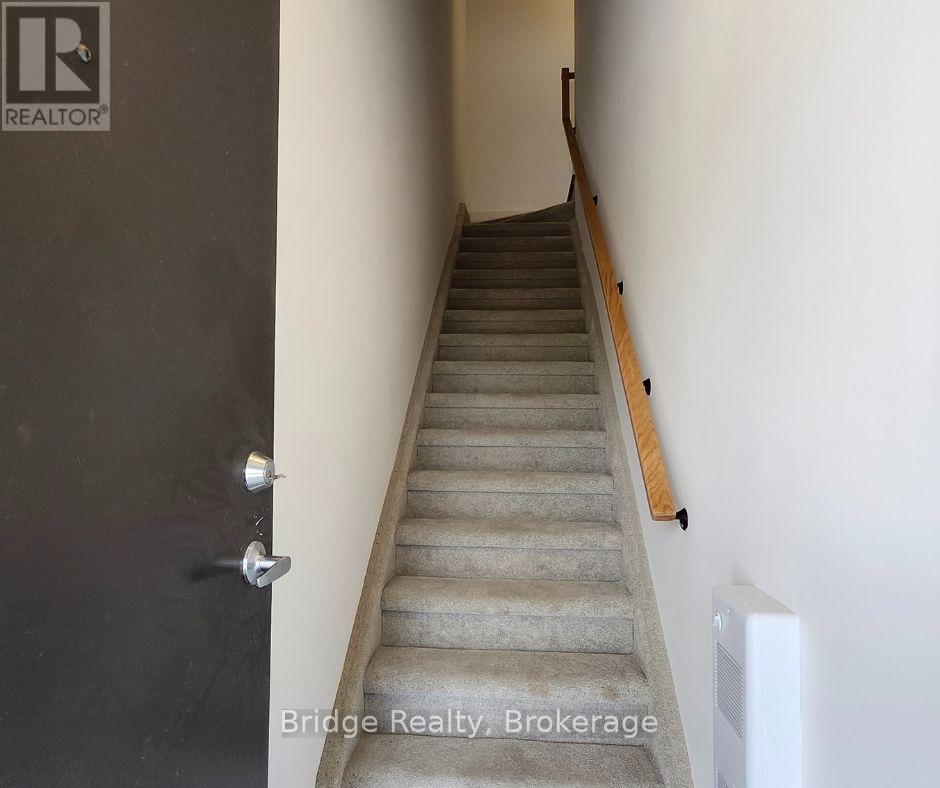 Photo 3 of K 14 40 Palace Street, Kitchener ON