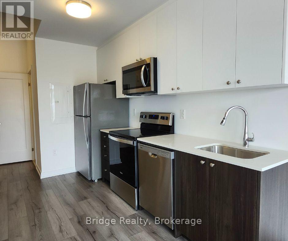Photo 5 of K 14 40 Palace Street, Kitchener ON
