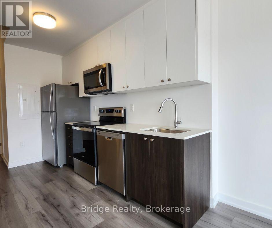 Photo 6 of K 14 40 Palace Street, Kitchener ON