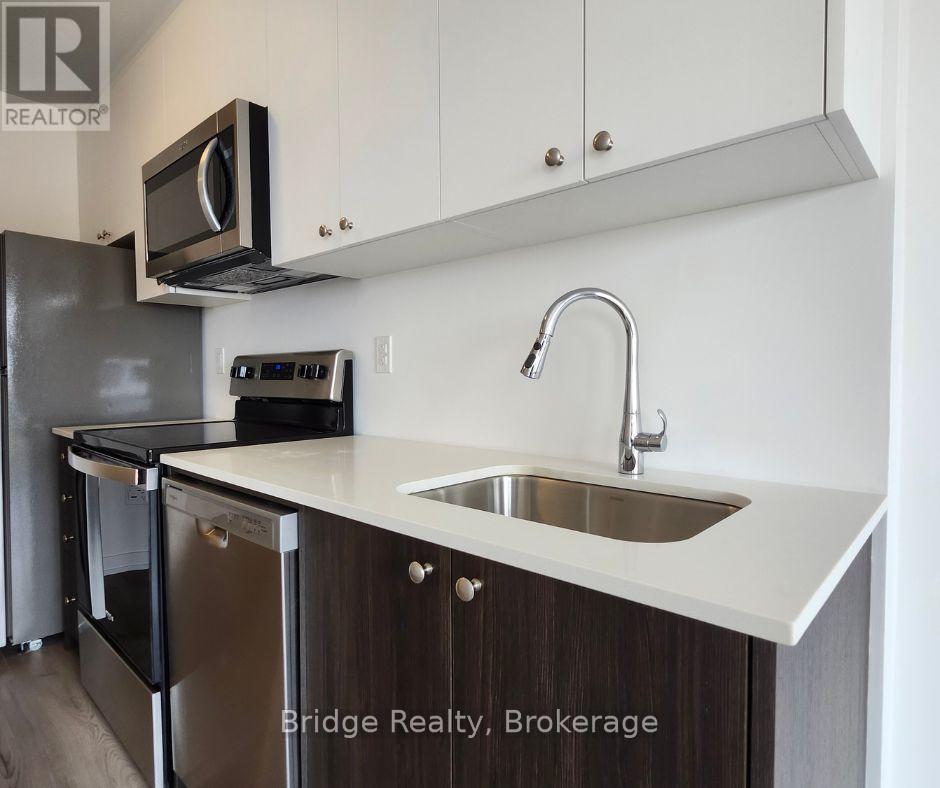 Photo 7 of K 14 40 Palace Street, Kitchener ON