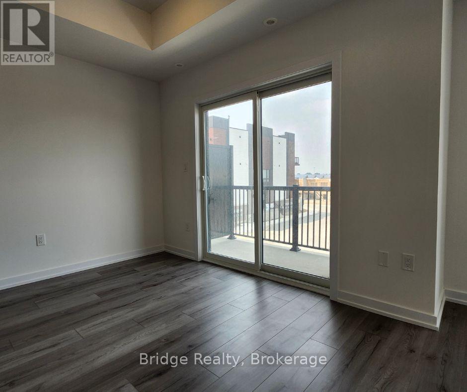 Photo 8 of K 14 40 Palace Street, Kitchener ON