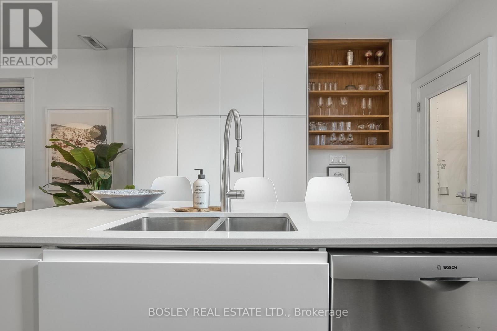 Photo 23 of 10 Herman Avenue, Toronto ON