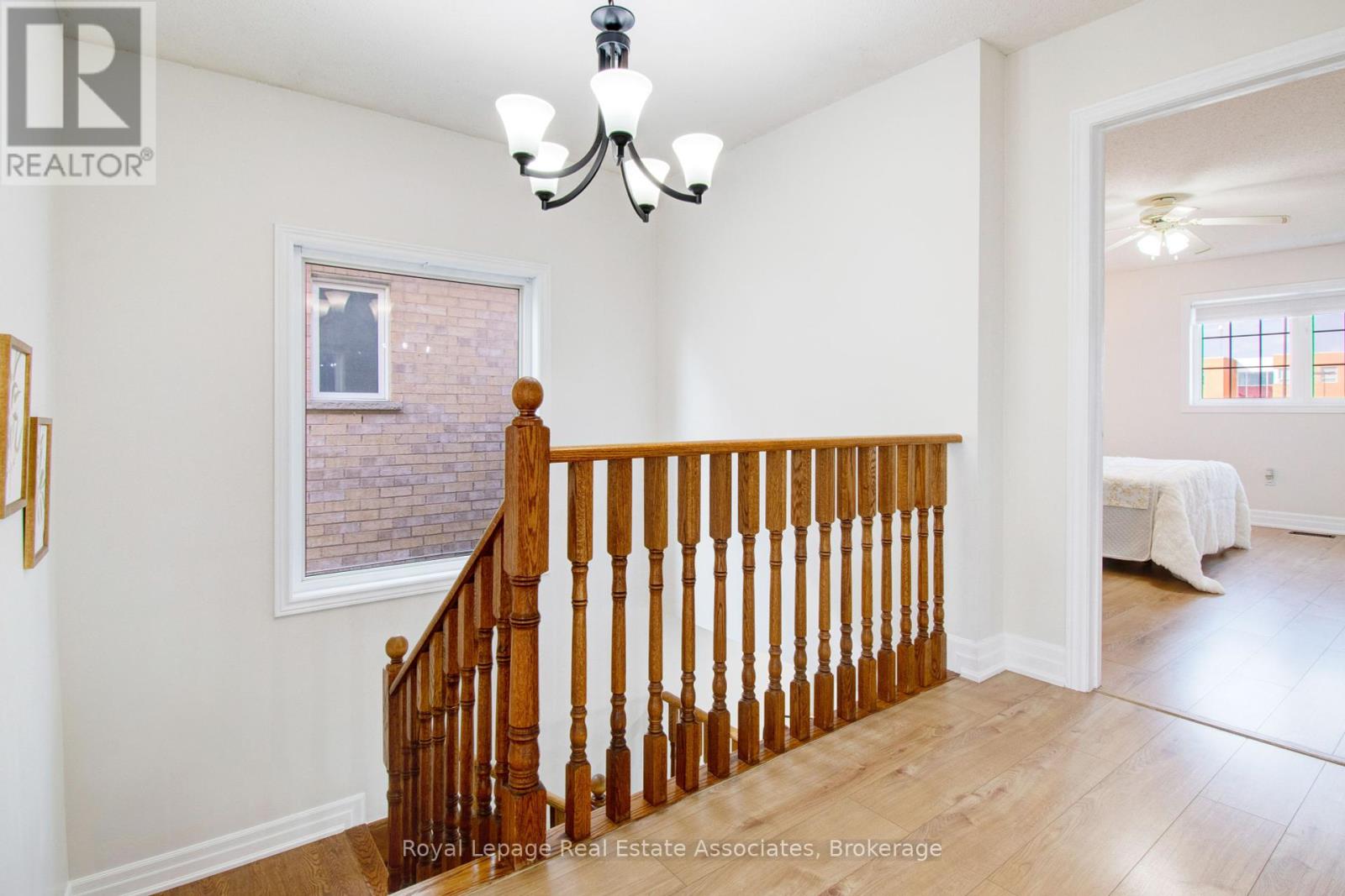 Photo 18 of 133 Sewells Lane, Brampton ON