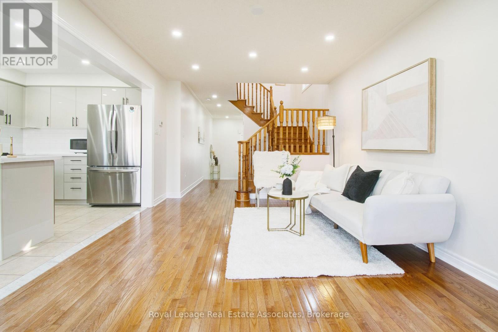 Photo 2 of 133 Sewells Lane, Brampton ON