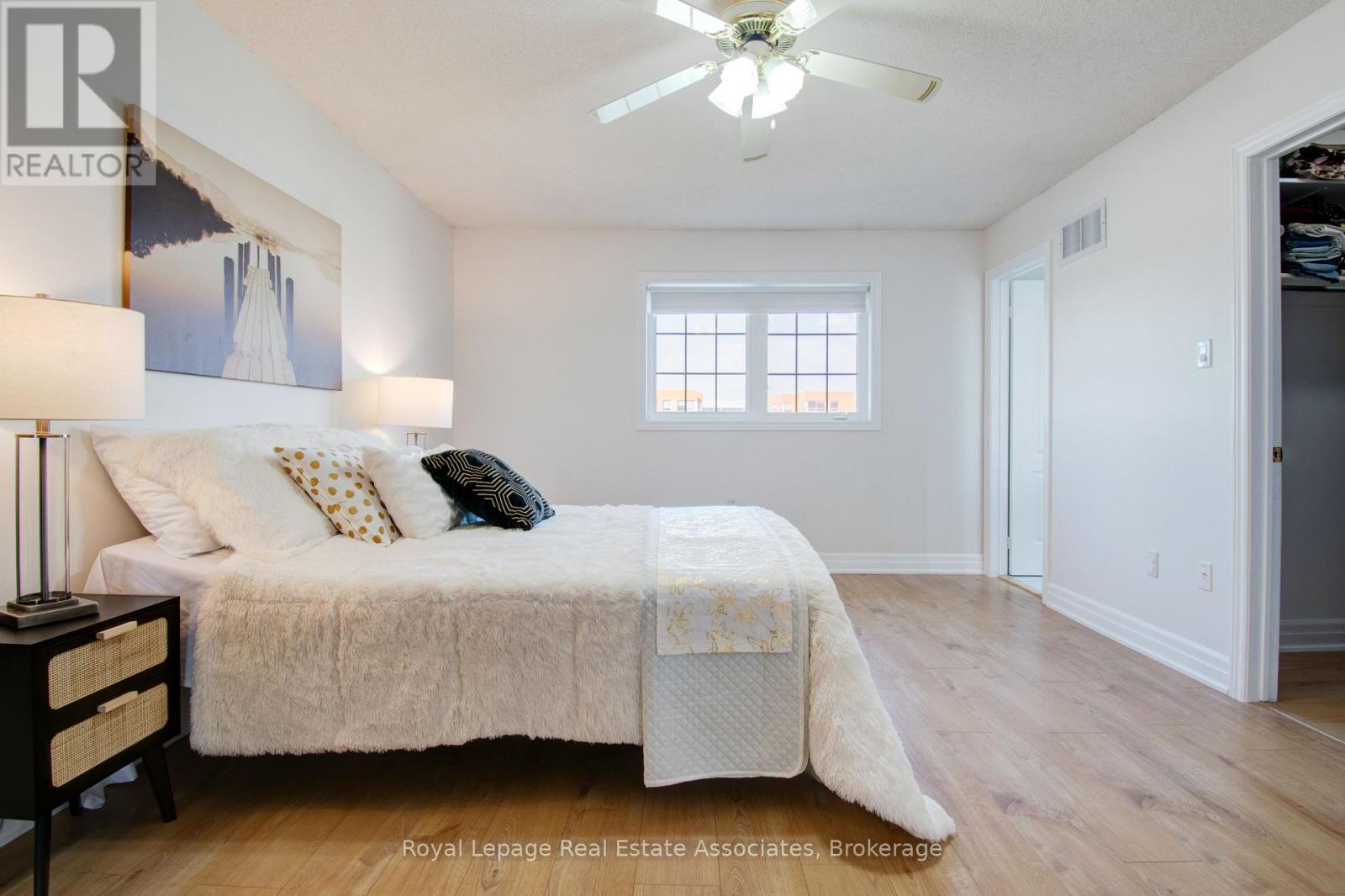 Photo 20 of 133 Sewells Lane, Brampton ON