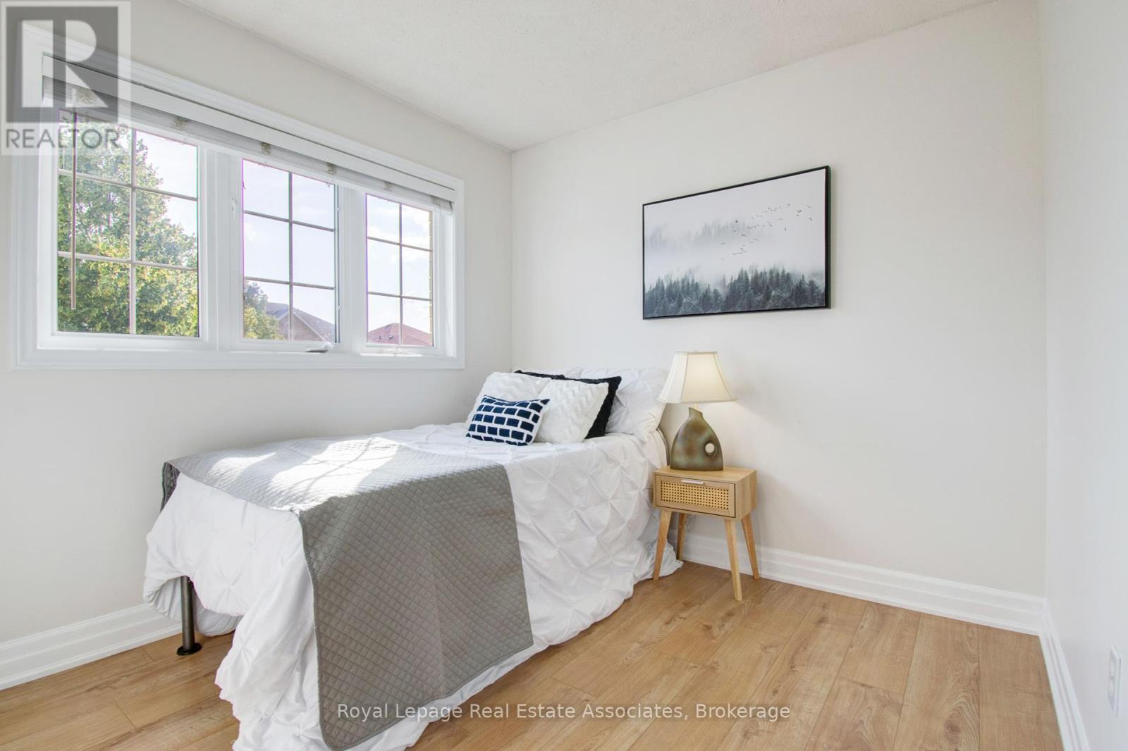 Photo 29 of 133 Sewells Lane, Brampton ON