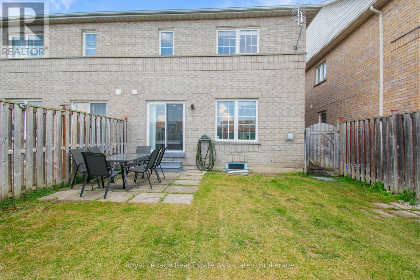 Photo 30 of 133 Sewells Lane, Brampton ON