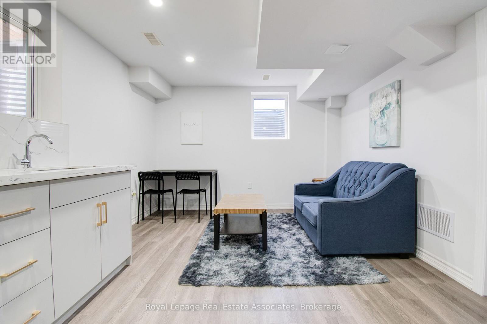 Photo 37 of 133 Sewells Lane, Brampton ON