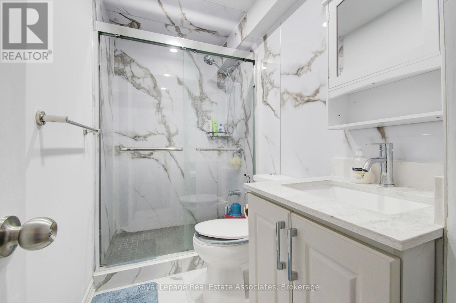 Photo 39 of 133 Sewells Lane, Brampton ON
