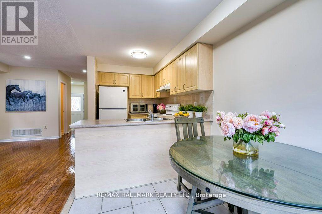 Photo 7 of 5909 Churchill Meadows Boulevard, Mississauga ON