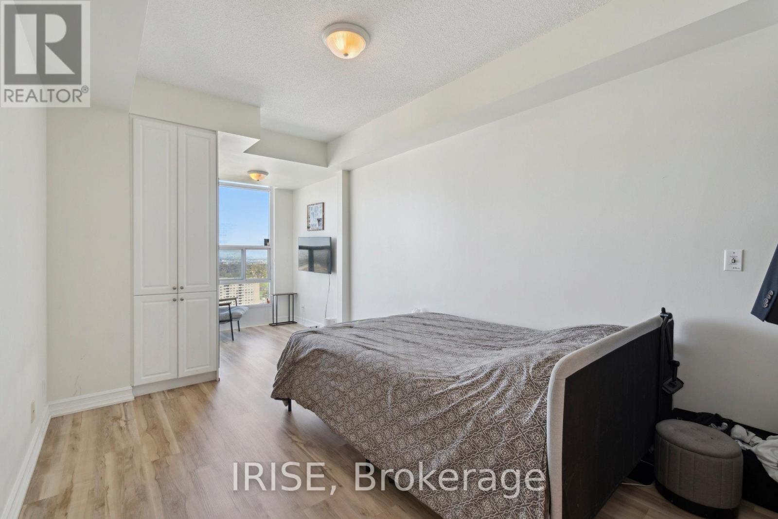 Photo 14 of 2812 1 Elm Drive W, Mississauga ON