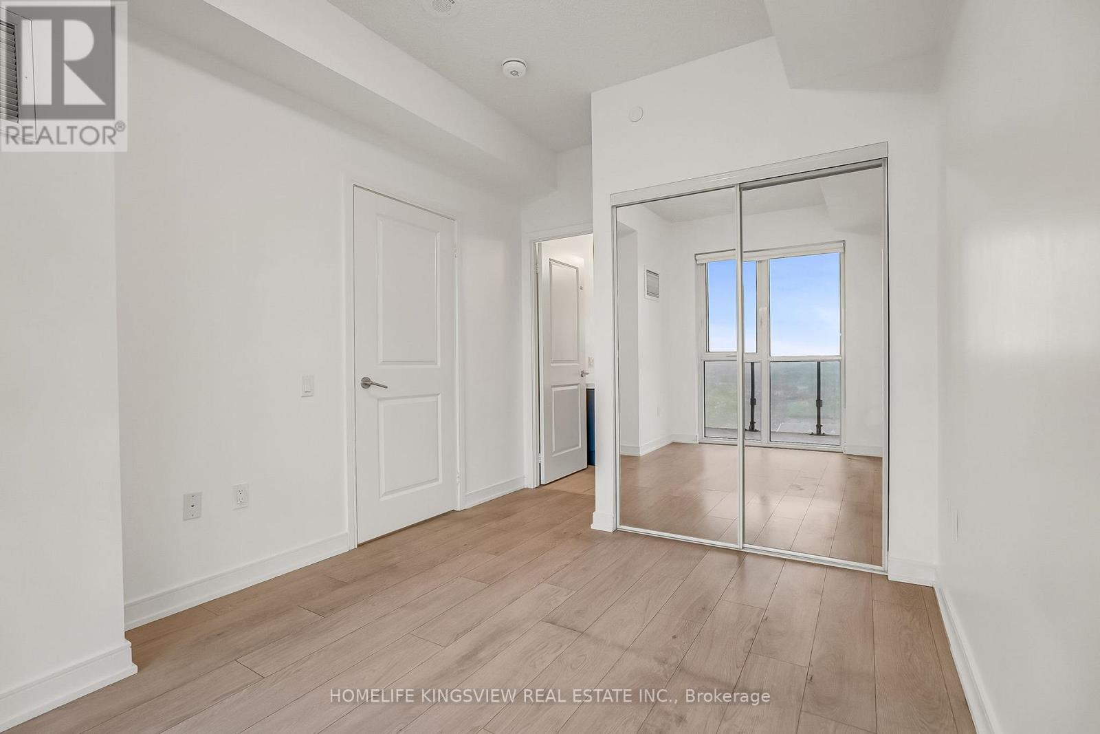 Photo 22 of 2008 8 Nahani Way, Mississauga ON