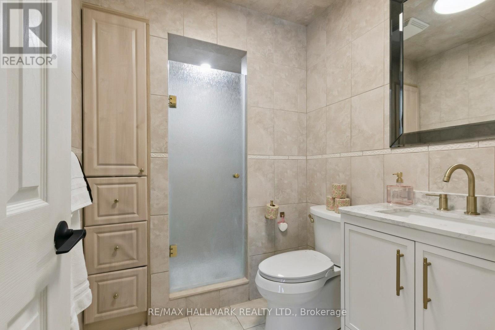 Photo 26 of 13 Fonthill Place, Toronto ON