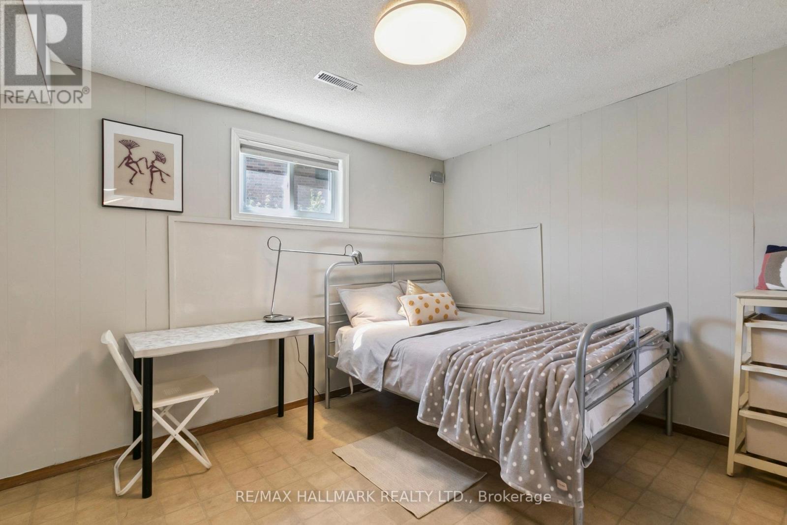 Photo 38 of 13 Fonthill Place, Toronto ON