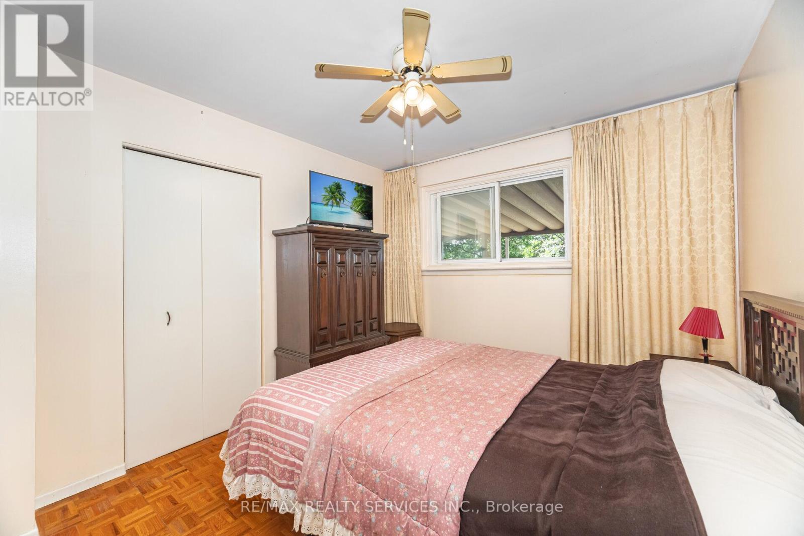 Photo 22 of 57 Esplanade Road, Brampton ON