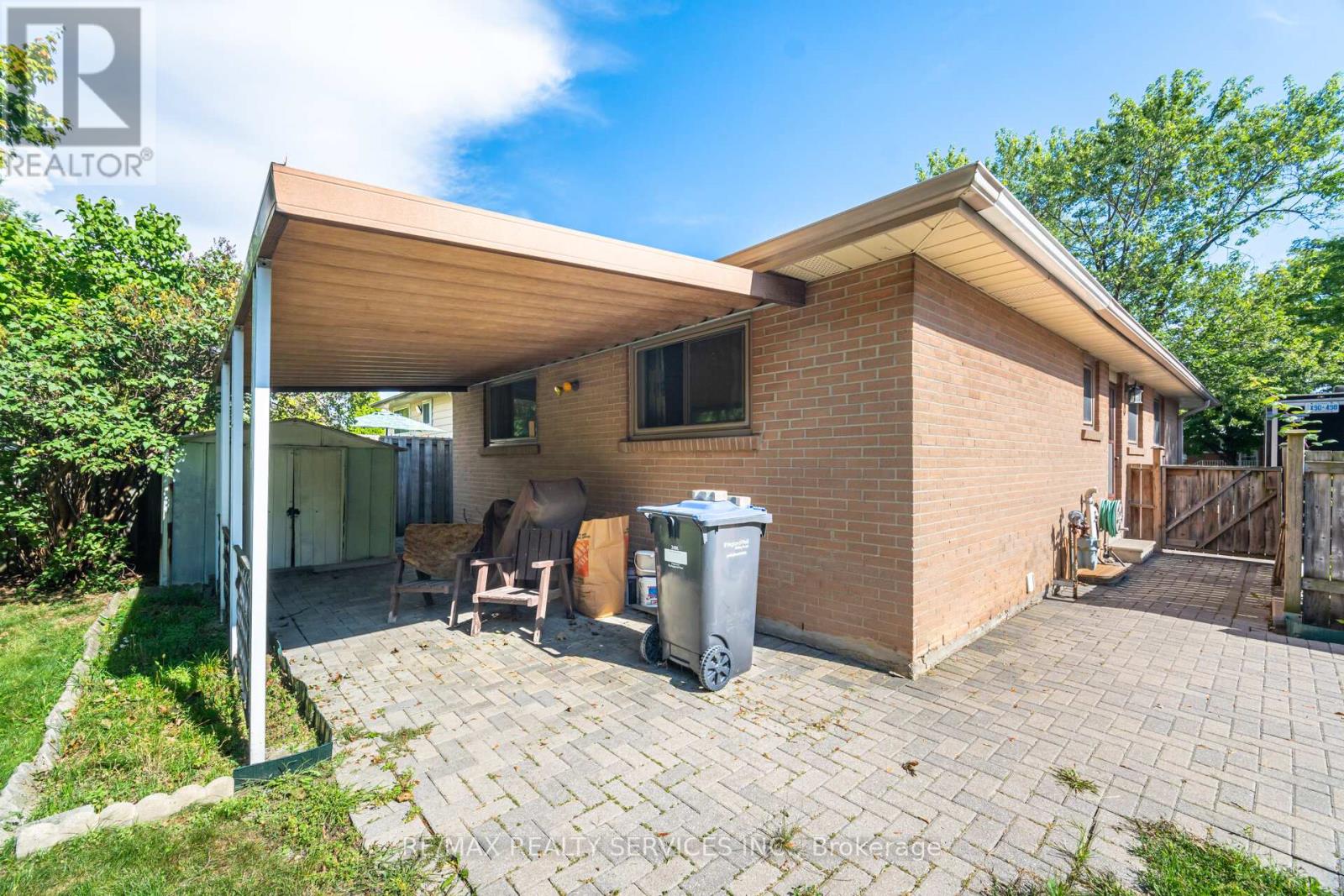 Photo 42 of 57 Esplanade Road, Brampton ON