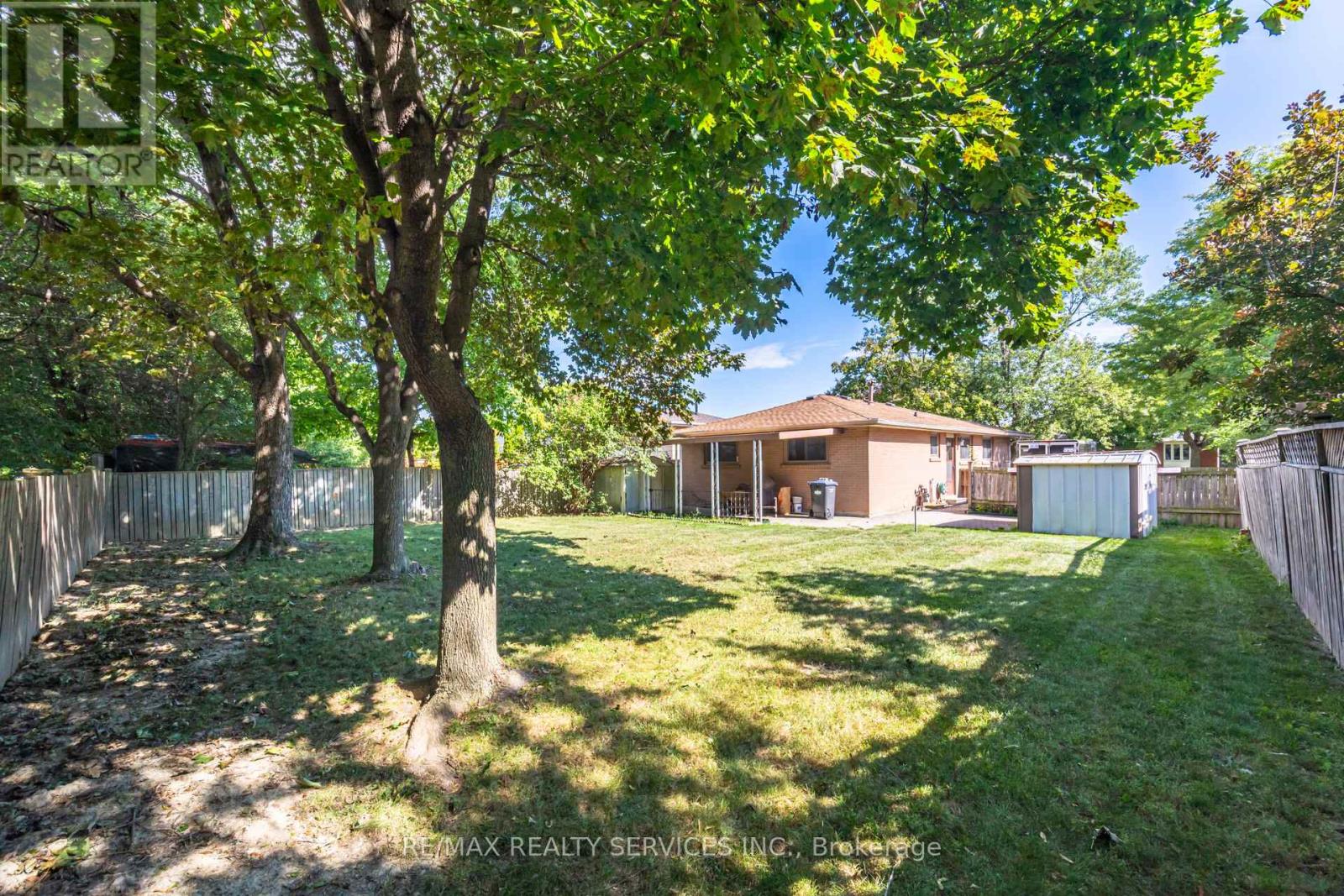 Photo 43 of 57 Esplanade Road, Brampton ON