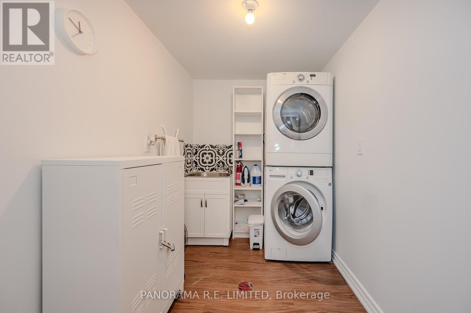 Photo 7 of 1 12 Arkley Crescent, Toronto ON