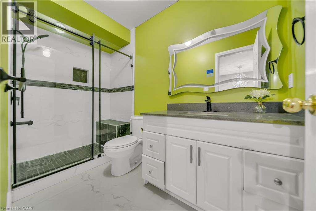 Photo 23 of 562 Orange Walk Crescent, Mississauga ON
