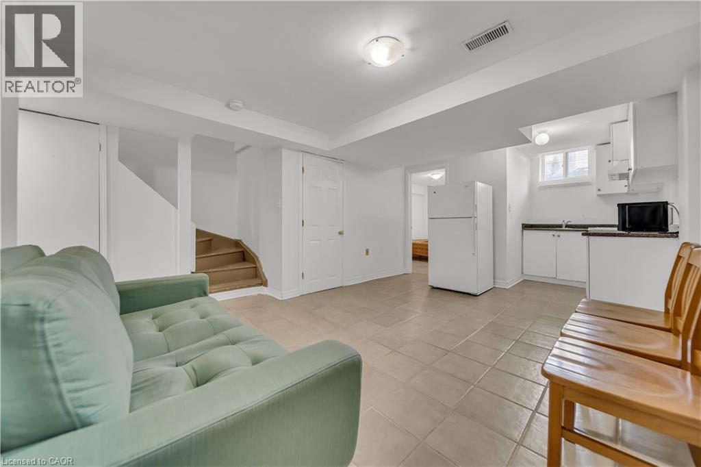 Photo 26 of 562 Orange Walk Crescent, Mississauga ON