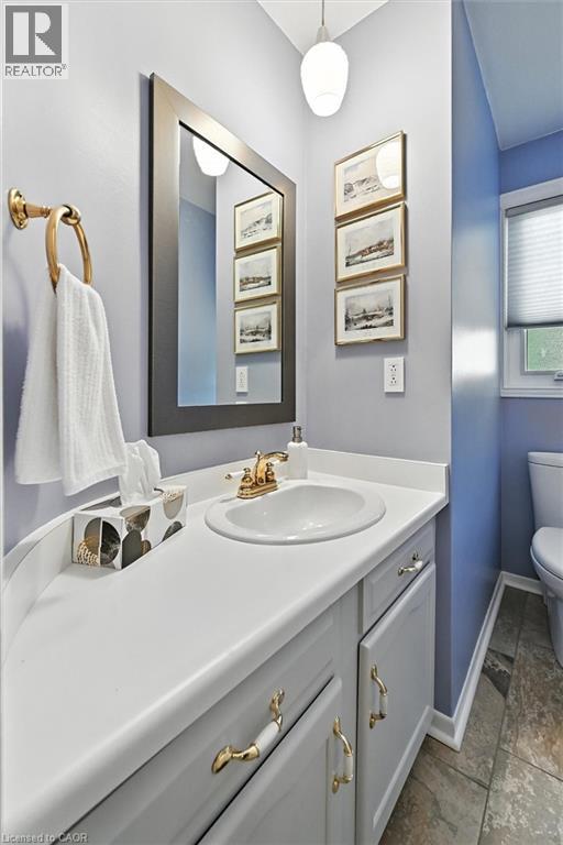 Photo 20 of 2105 Agincourt Crescent, Burlington ON