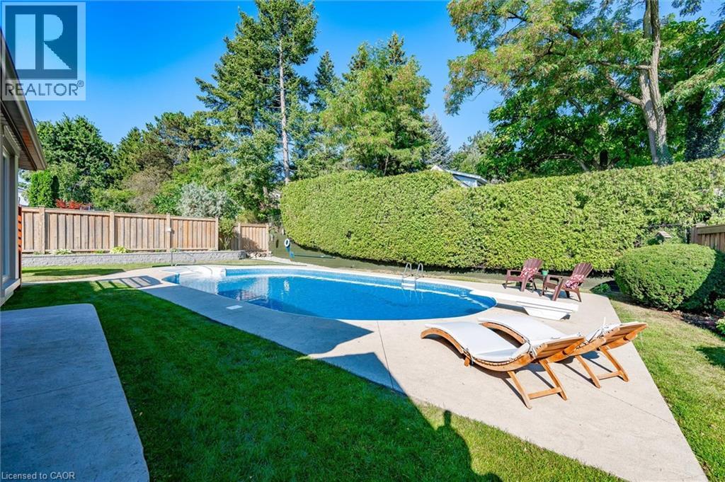Photo 46 of 2105 Agincourt Crescent, Burlington ON