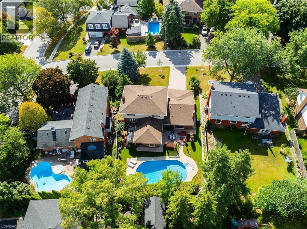 Photo 47 of 2105 Agincourt Crescent, Burlington ON