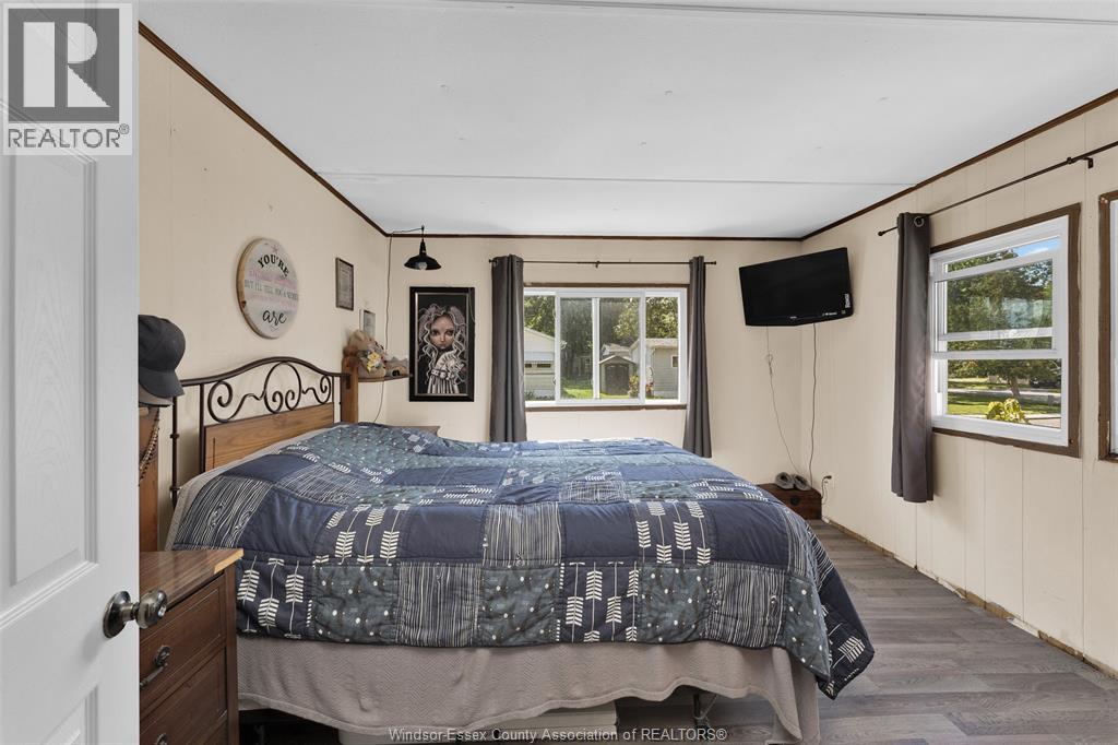 Photo 11 of 175 Neil Court, Essex ON