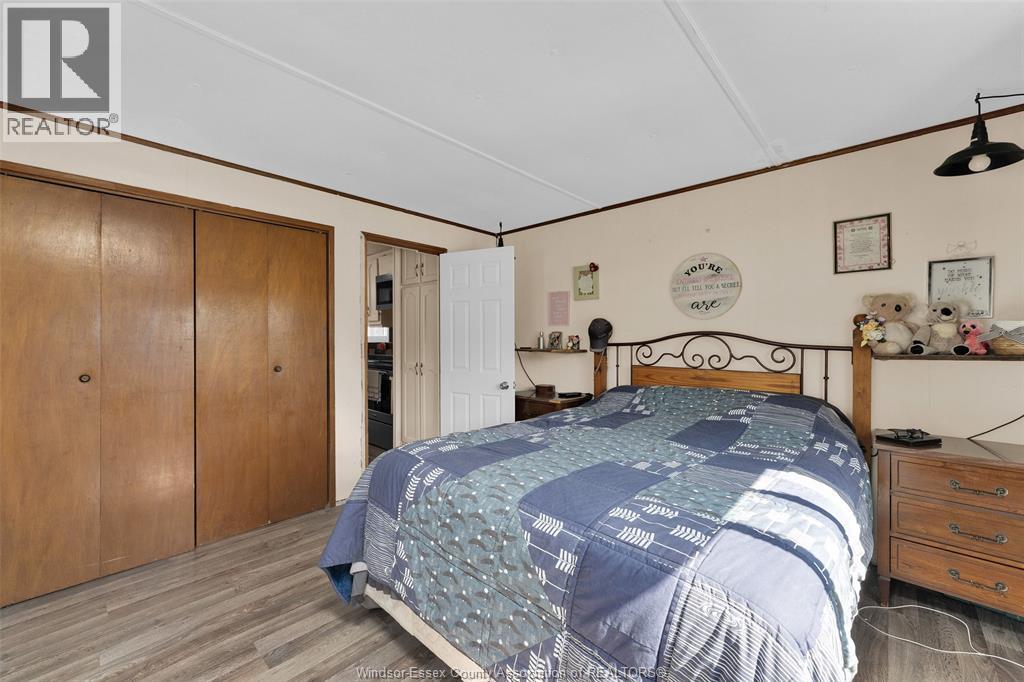 Photo 12 of 175 Neil Court, Essex ON