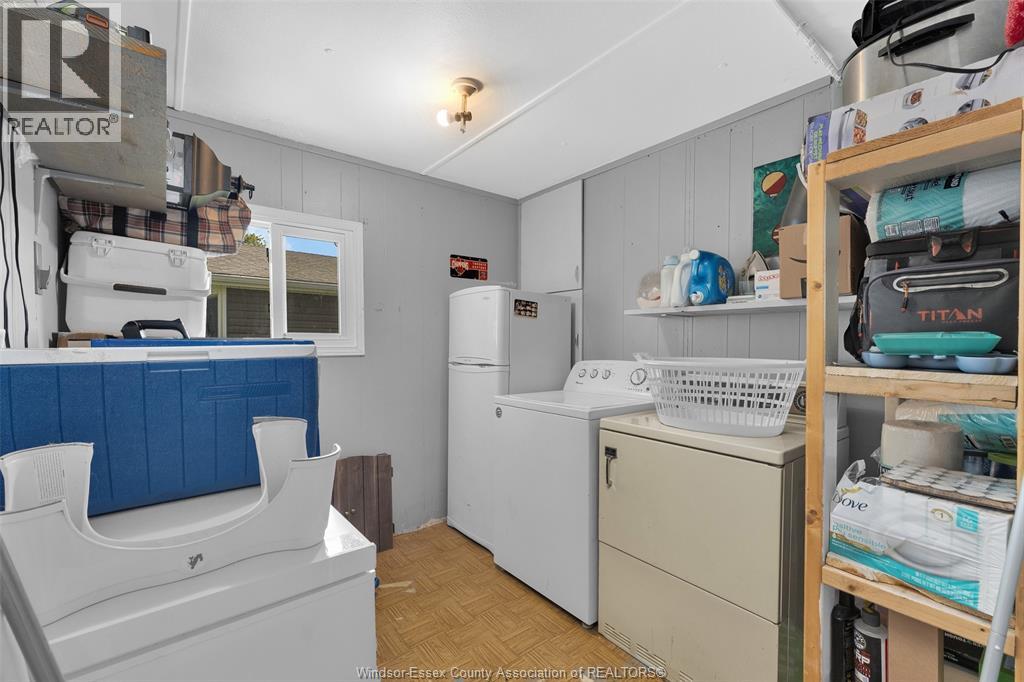 Photo 14 of 175 Neil Court, Essex ON