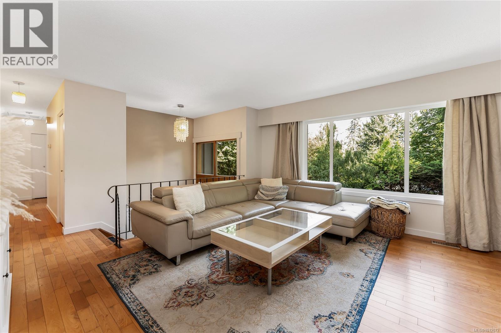 Photo 10 of 5222 Beckton Rd, Saanich BC