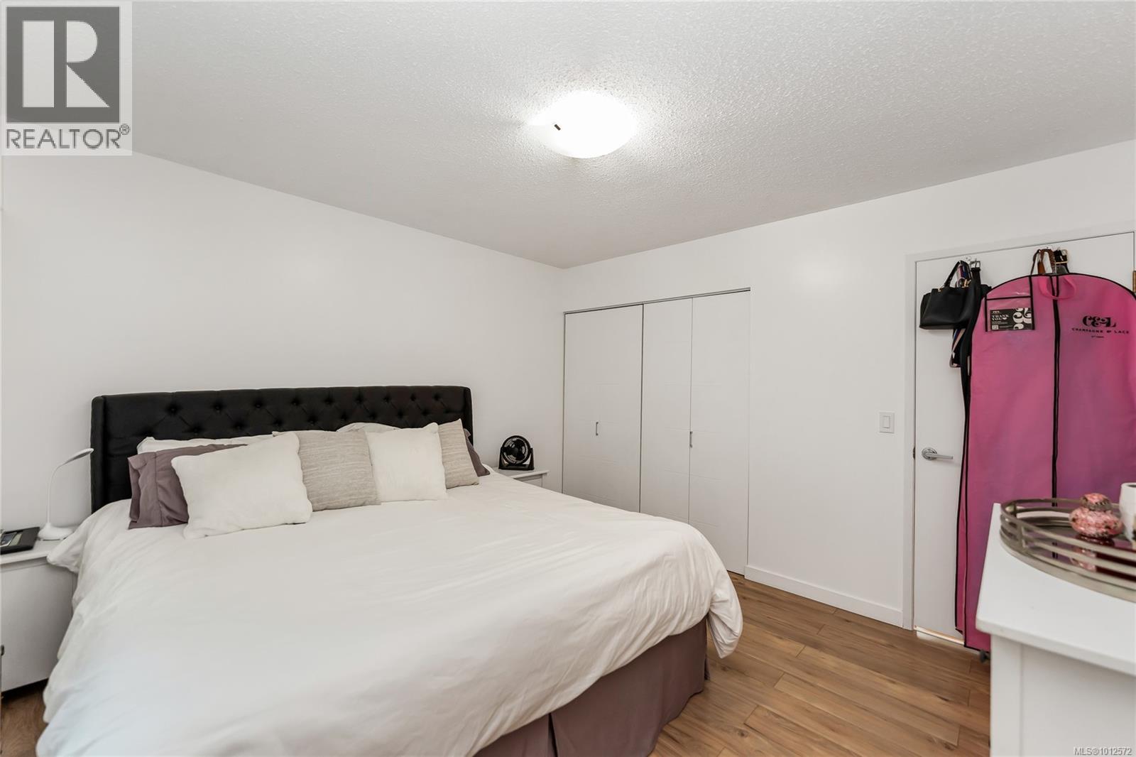 Photo 16 of 5222 Beckton Rd, Saanich BC