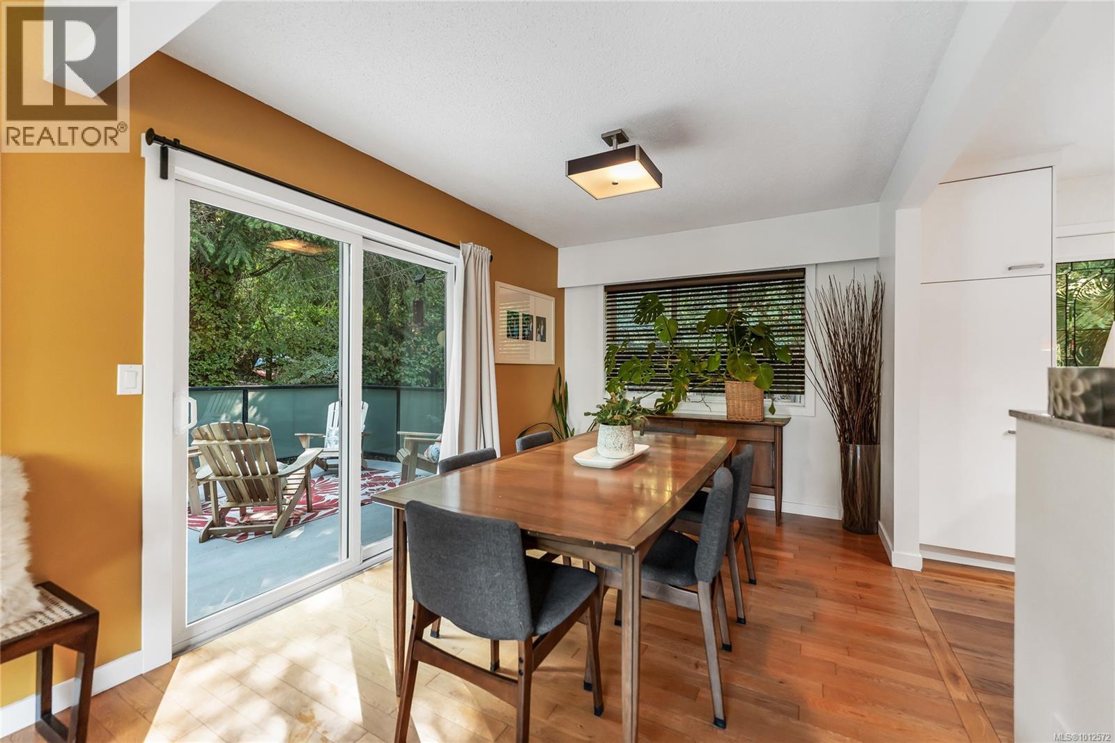 Photo 6 of 5222 Beckton Rd, Saanich BC