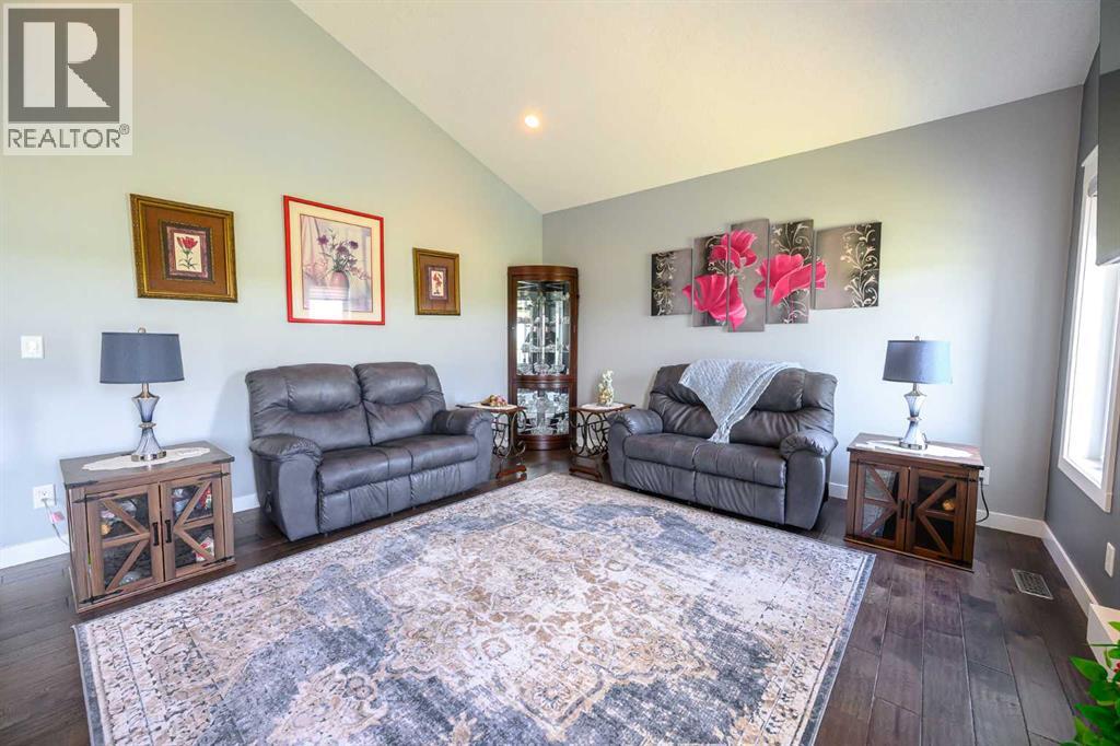 Photo 12 of 7041 85 Street, Grande Prairie AB