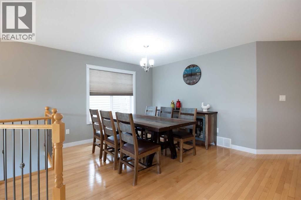 Photo 5 of 100 Honeysuckle Way, Fort Mcmurray AB