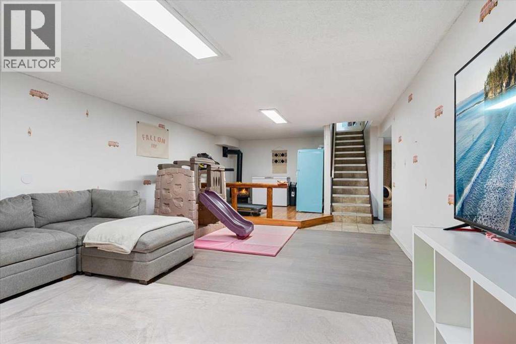 Photo 15 of 12122 94 A Street, Grande Prairie AB