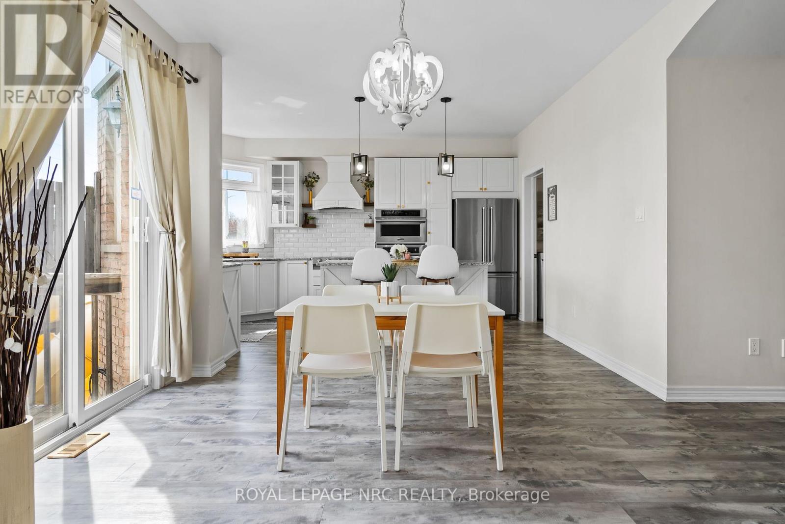 Photo 13 of 8720 Milomir Street, Niagara Falls ON