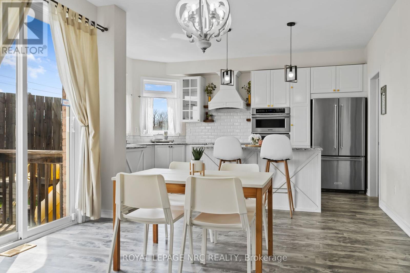 Photo 14 of 8720 Milomir Street, Niagara Falls ON