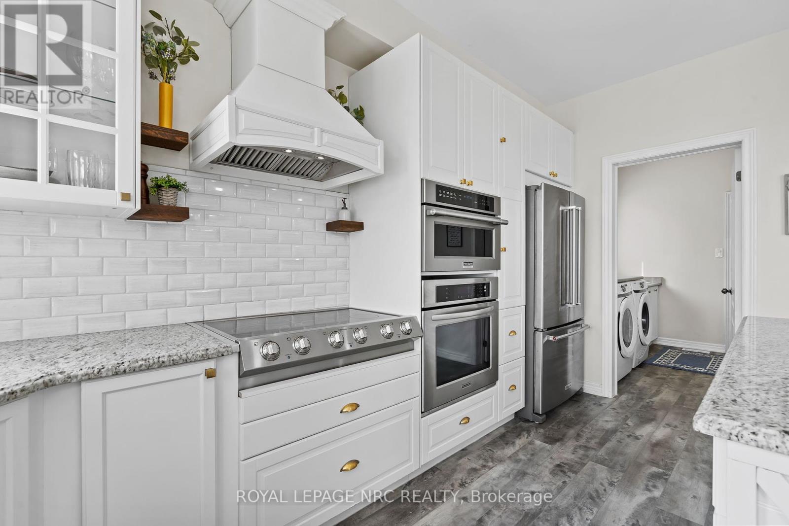Photo 19 of 8720 Milomir Street, Niagara Falls ON