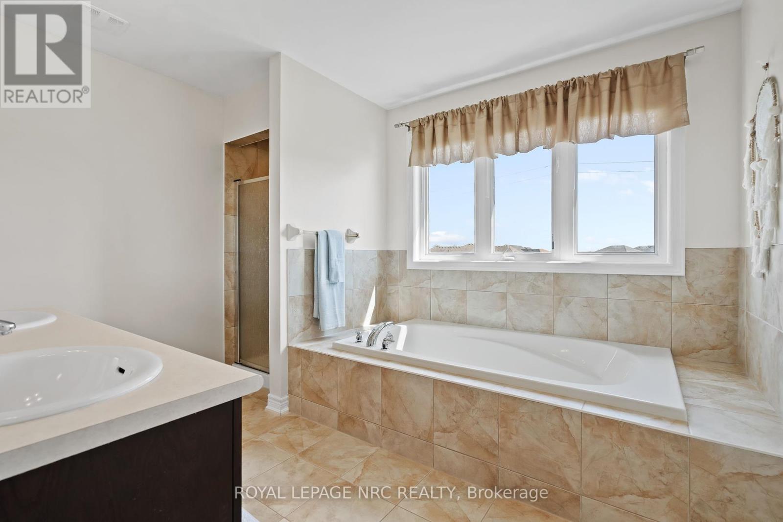 Photo 26 of 8720 Milomir Street, Niagara Falls ON