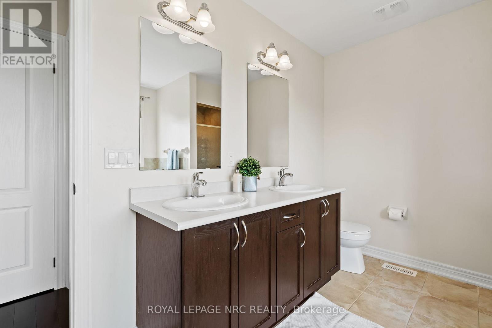 Photo 27 of 8720 Milomir Street, Niagara Falls ON