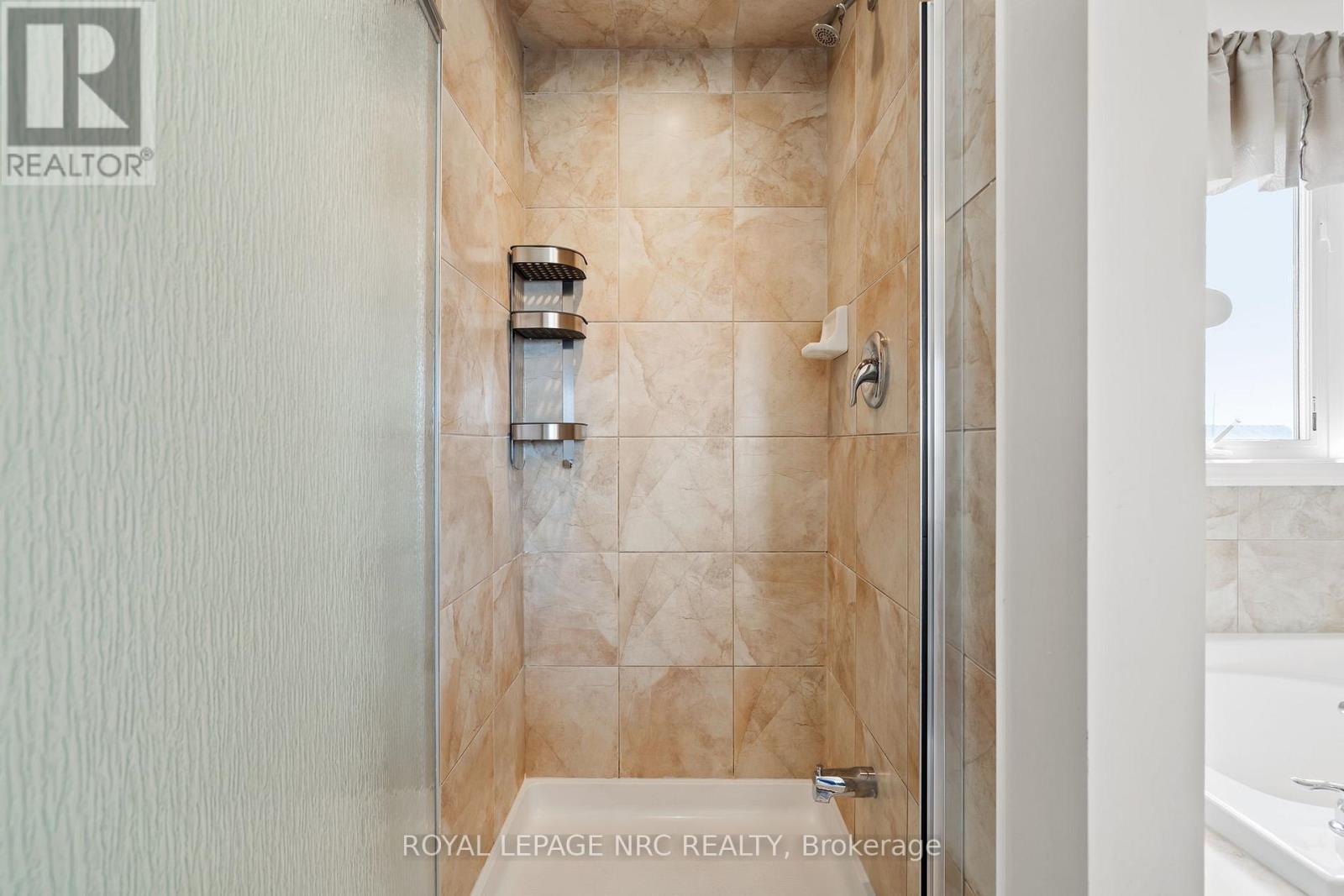 Photo 28 of 8720 Milomir Street, Niagara Falls ON
