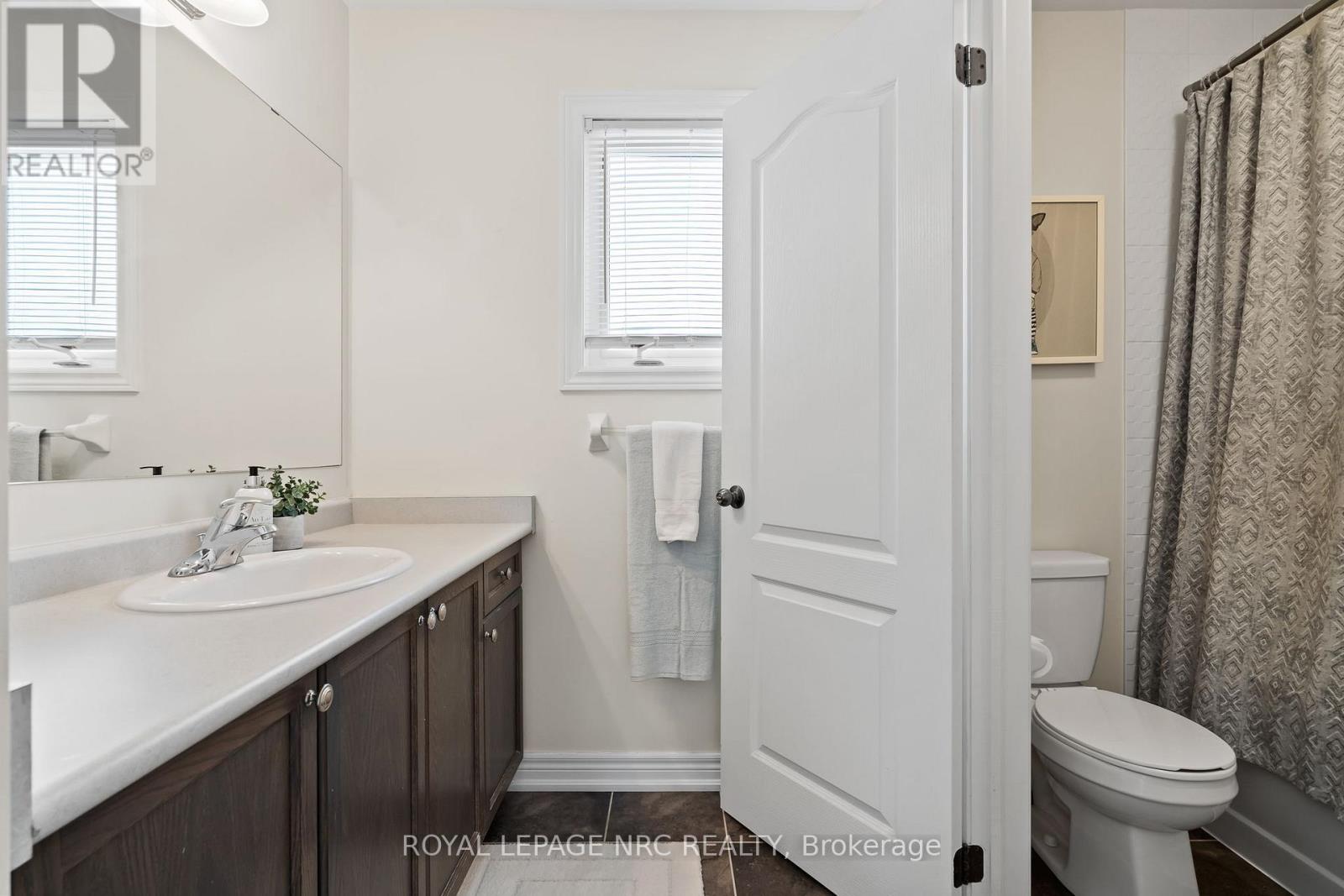 Photo 31 of 8720 Milomir Street, Niagara Falls ON