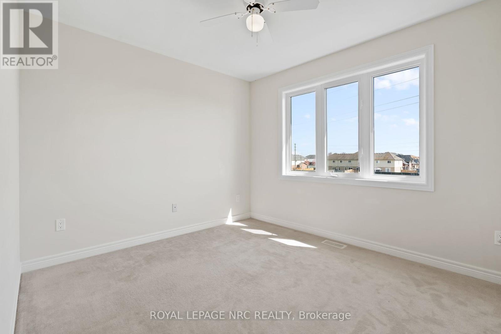 Photo 33 of 8720 Milomir Street, Niagara Falls ON