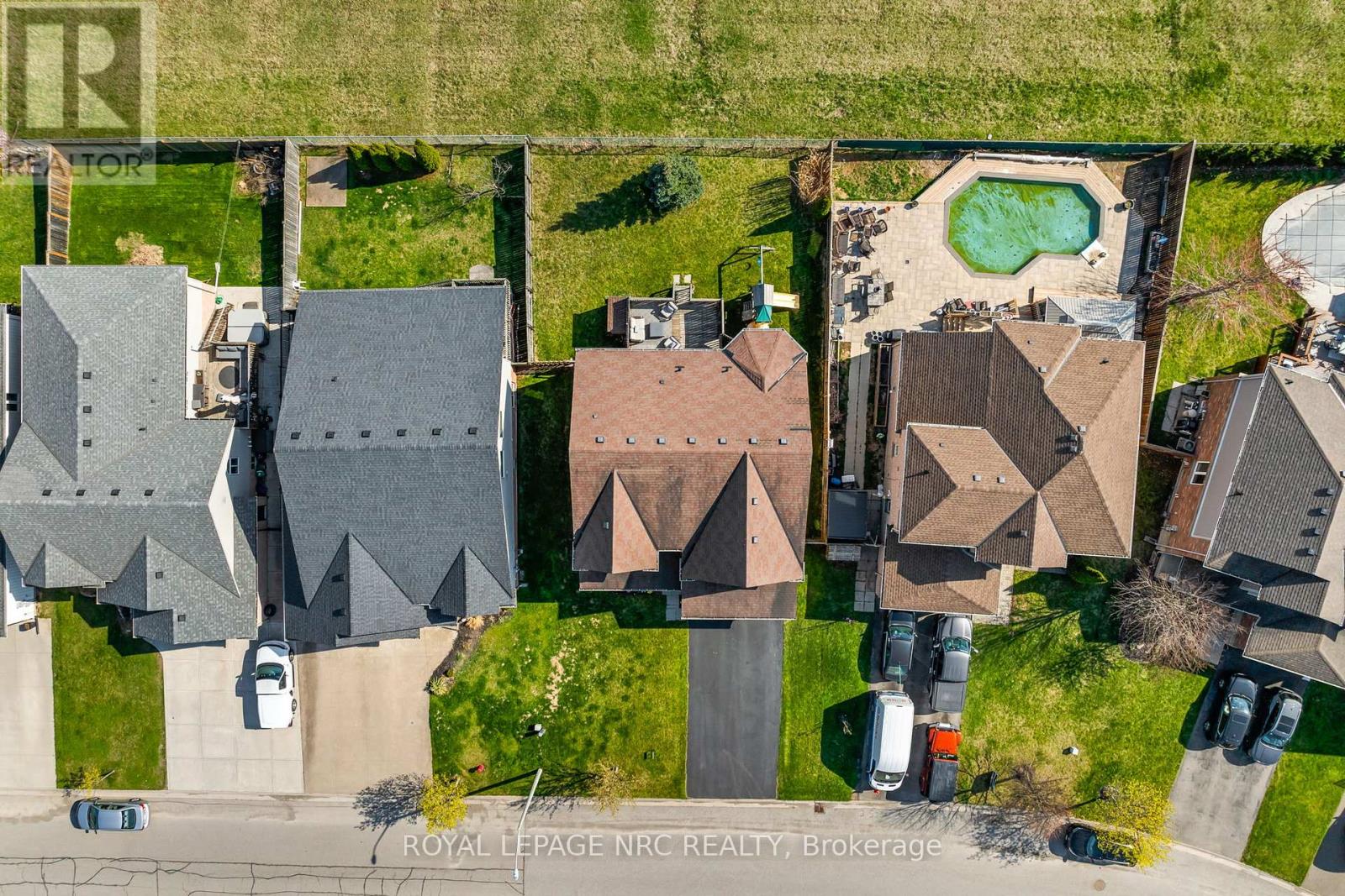 Photo 41 of 8720 Milomir Street, Niagara Falls ON