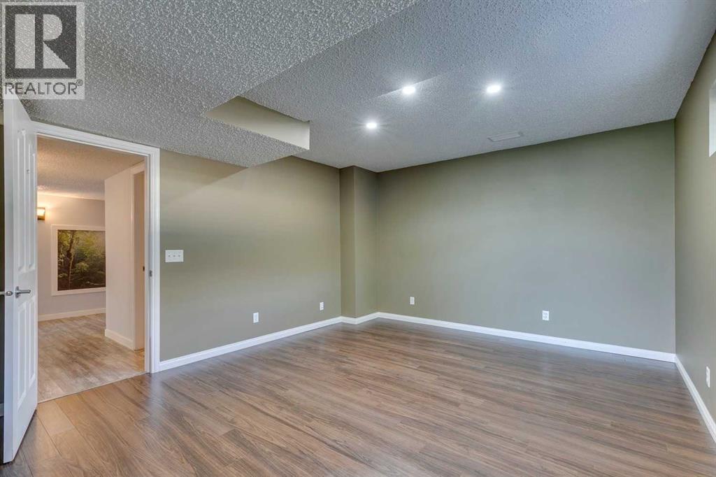 Photo 37 of 1396 Shawnee Road Sw, Calgary AB