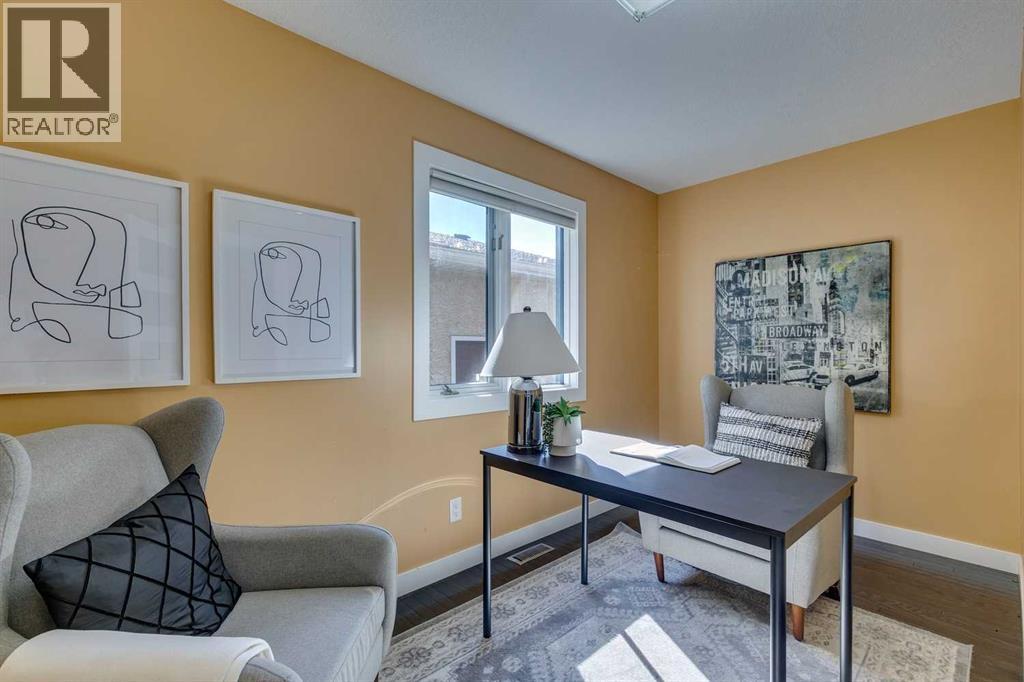 Photo 22 of 1396 Shawnee Road Sw, Calgary AB