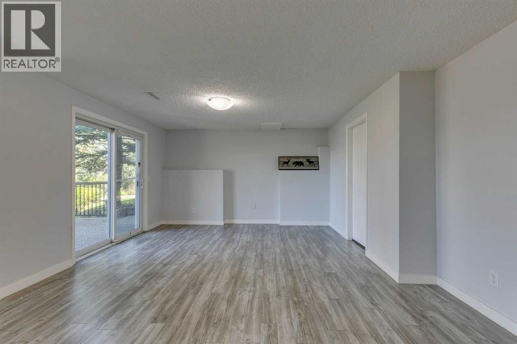 Photo 32 of 1396 Shawnee Road Sw, Calgary AB
